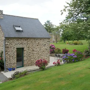 https://les-hirondelles-baguer-pican.inbrittany.com