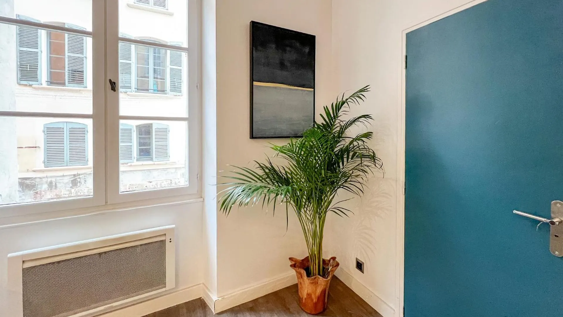 Appartement Elegant T3 Central Avec Vue Sur Le Port De Toulon